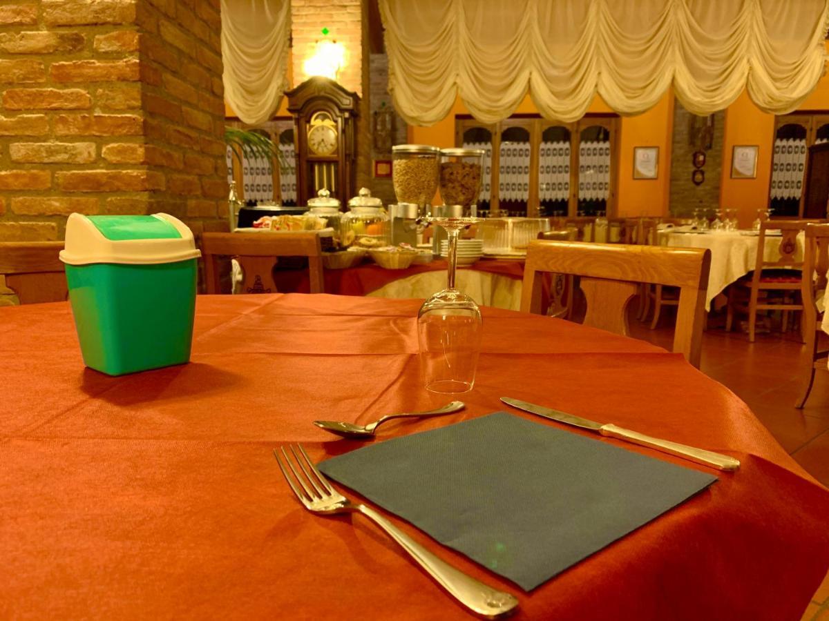הוילה Santa Giuletta Agriturismo Corte Montini מראה חיצוני תמונה